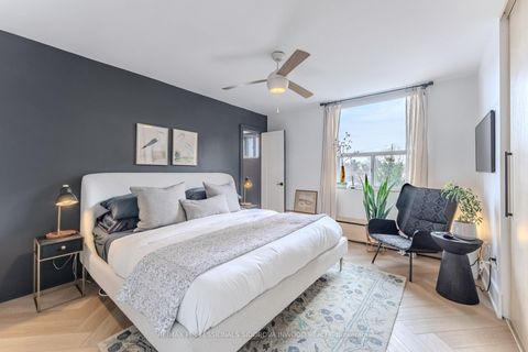 Photo 12 at 403 - 45 Southport Street, Swansea, Toronto