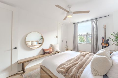 Photo 18 at 403 - 45 Southport Street, Swansea, Toronto