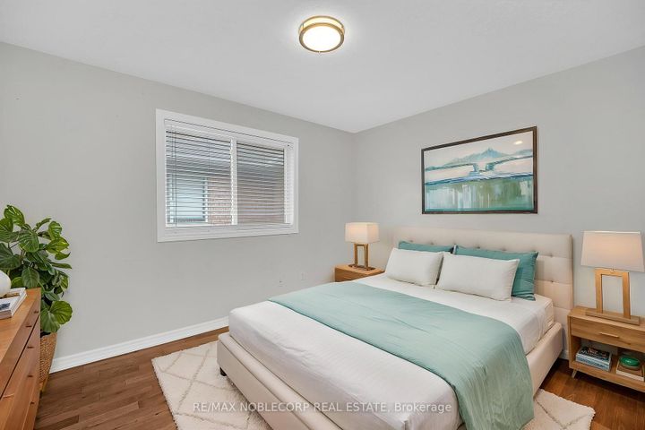 Photo 25 at 92 Water Garden Lane, Sonoma Heights, Vaughan