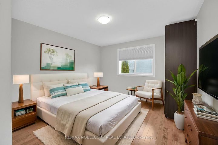 Photo 27 at 92 Water Garden Lane, Sonoma Heights, Vaughan