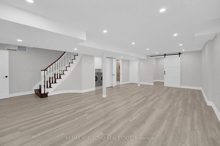 Photo 33 at 92 Water Garden Lane, Sonoma Heights, Vaughan