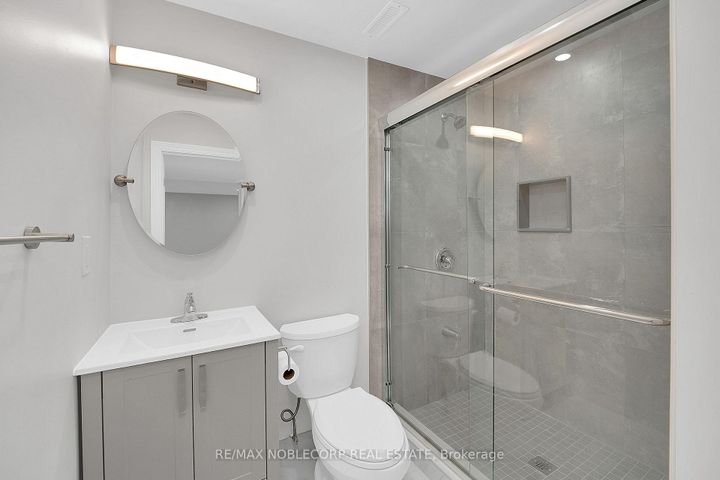 Photo 39 at 92 Water Garden Lane, Sonoma Heights, Vaughan