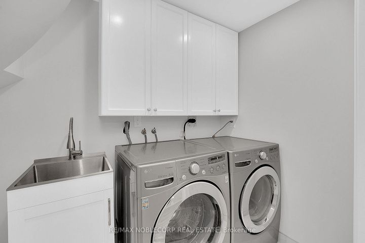 Photo 40 at 92 Water Garden Lane, Sonoma Heights, Vaughan