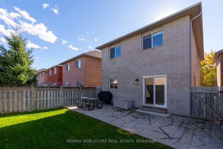 Photo 41 at 92 Water Garden Lane, Sonoma Heights, Vaughan