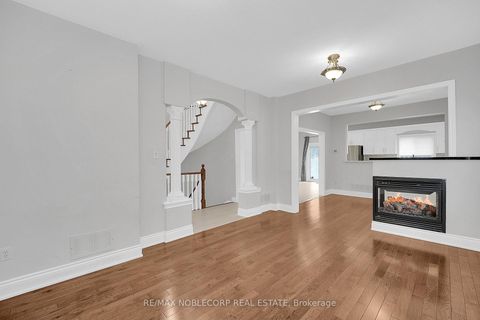 Photo 4 at 92 Water Garden Lane, Sonoma Heights, Vaughan