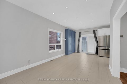 Photo 9 at 92 Water Garden Lane, Sonoma Heights, Vaughan