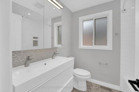 Photo 32 at 92 Water Garden Lane, Sonoma Heights, Vaughan