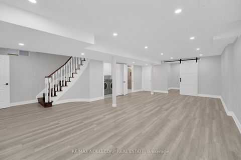 Photo 33 at 92 Water Garden Lane, Sonoma Heights, Vaughan