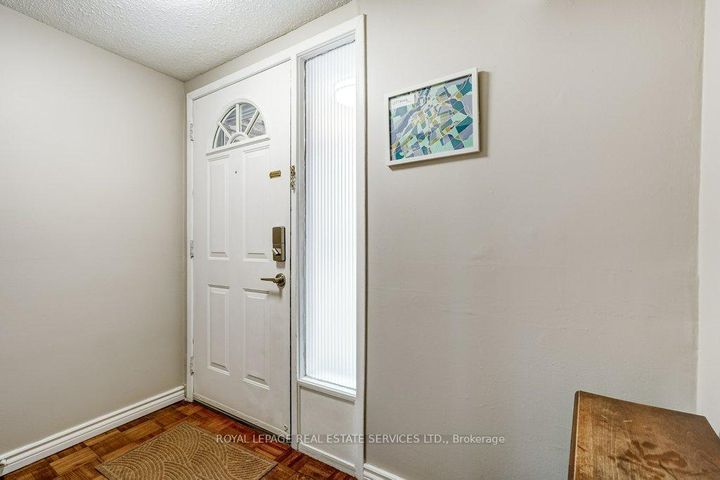 Photo 6 at 68 - 915 Inverhouse Drive, Clarkson, Mississauga