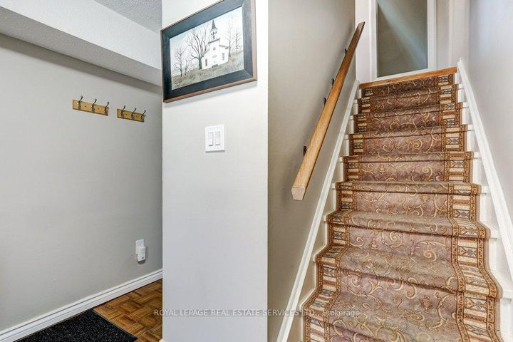 Photo 7 at 68 - 915 Inverhouse Drive, Clarkson, Mississauga