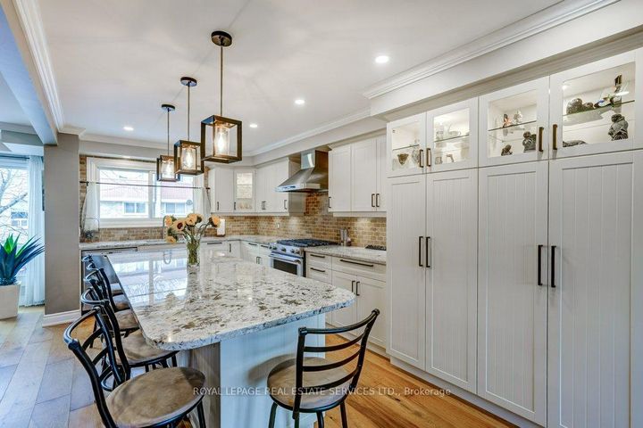 Photo 9 at 68 - 915 Inverhouse Drive, Clarkson, Mississauga