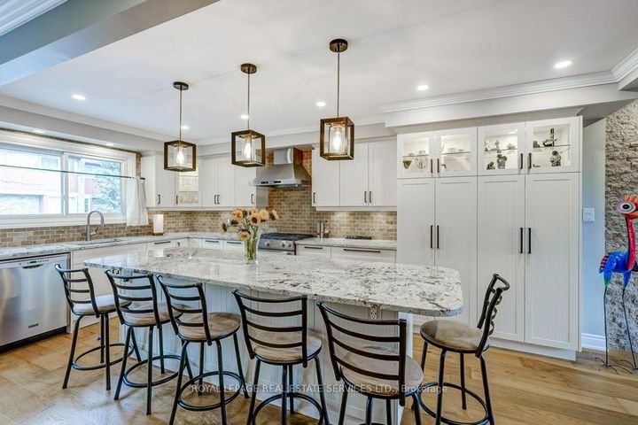 Photo 10 at 68 - 915 Inverhouse Drive, Clarkson, Mississauga