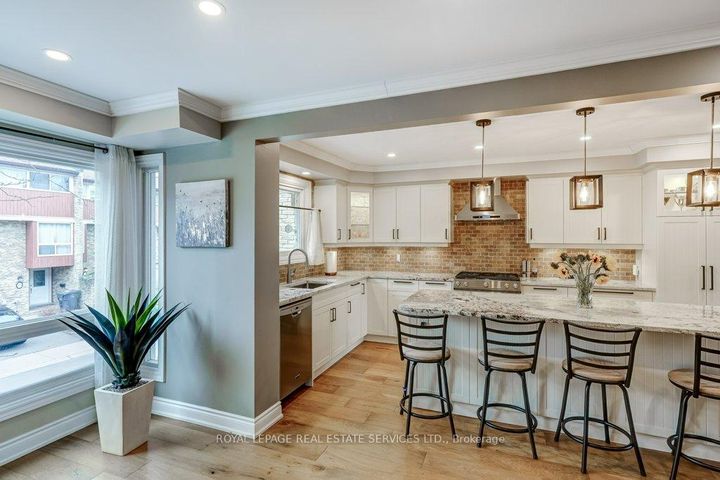 Photo 13 at 68 - 915 Inverhouse Drive, Clarkson, Mississauga