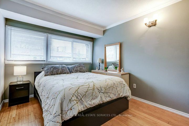 Photo 25 at 68 - 915 Inverhouse Drive, Clarkson, Mississauga