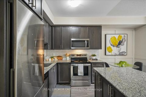Photo 9 at 46 - 26 Fieldway Road, City Centre West, Toronto
