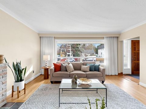 Photo 4 at 53 Wedgewood Drive, Newtonbrook East, Toronto