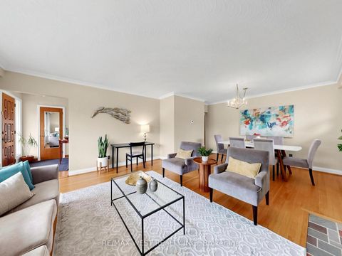 Photo 6 at 53 Wedgewood Drive, Newtonbrook East, Toronto