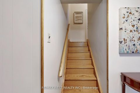 Photo 15 at 53 Wedgewood Drive, Newtonbrook East, Toronto