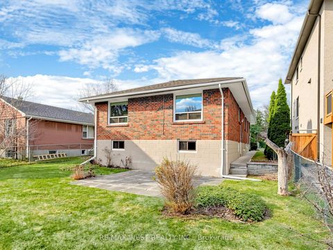 Photo 30 at 53 Wedgewood Drive, Newtonbrook East, Toronto