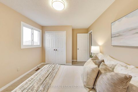 Photo 23 at 22 Lavery Trail, Highland Creek, Toronto