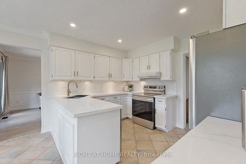 Photo 13 at 350 Sunset Beach Road, Oak Ridges Lake Wilcox, Richmond Hill