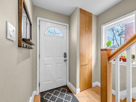 Photo 2 at 246 Donlea Drive, Leaside, Toronto