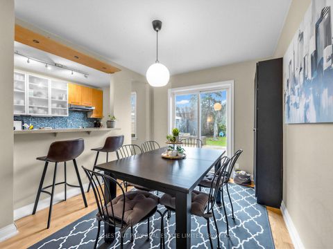 Photo 8 at 246 Donlea Drive, Leaside, Toronto