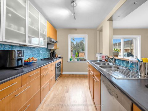 Photo 12 at 246 Donlea Drive, Leaside, Toronto