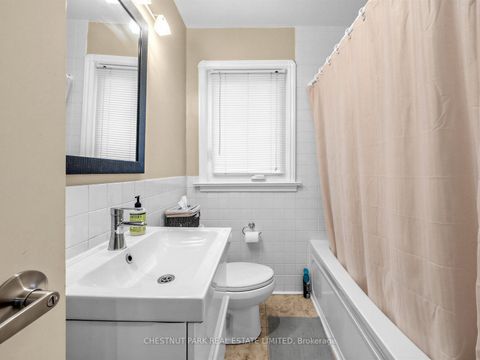 Photo 18 at 246 Donlea Drive, Leaside, Toronto