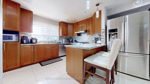 Photo 10 at 8 Windy Golfway, Flemingdon Park, Toronto