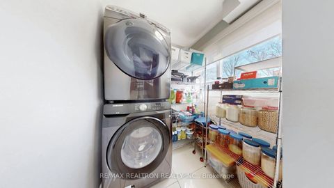 Photo 19 at 8 Windy Golfway, Flemingdon Park, Toronto