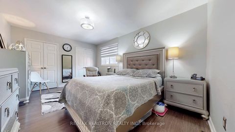 Photo 22 at 8 Windy Golfway, Flemingdon Park, Toronto