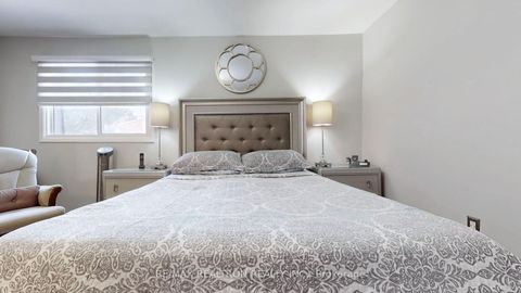 Photo 23 at 8 Windy Golfway, Flemingdon Park, Toronto