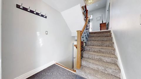 Photo 29 at 8 Windy Golfway, Flemingdon Park, Toronto