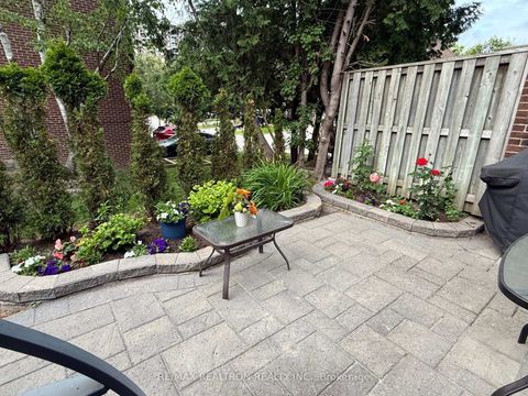 Photo 40 at 8 Windy Golfway, Flemingdon Park, Toronto