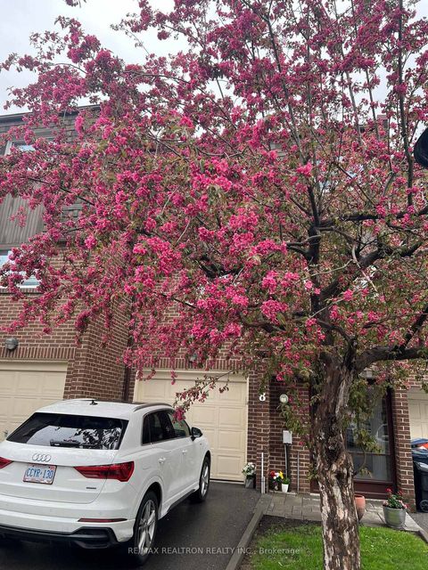 Photo 43 at 8 Windy Golfway, Flemingdon Park, Toronto