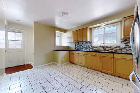 Photo 7 at 225 Pineway Boulevard, Steeles, Toronto