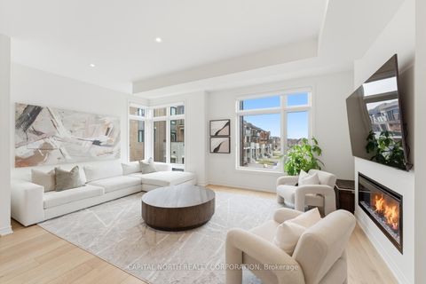 Photo 16 at 32 Holyrood Crescent, Kleinburg, Vaughan