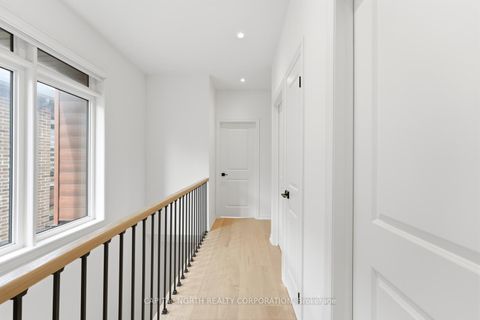 Photo 29 at 32 Holyrood Crescent, Kleinburg, Vaughan