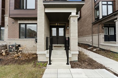 Photo 42 at 32 Holyrood Crescent, Kleinburg, Vaughan