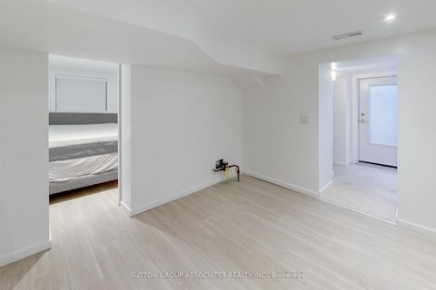 Photo 45 at 976 Glencairn Avenue, Glen Park, Toronto