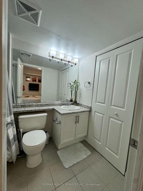 Photo 9 at 94 - 9 Windermere Avenue, Swansea, Toronto