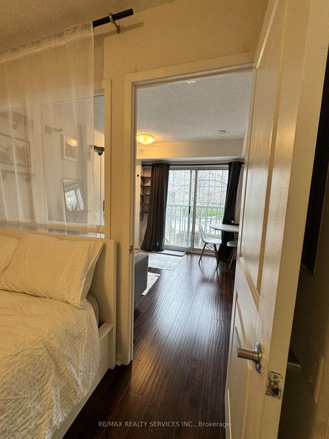 Photo 14 at 94 - 9 Windermere Avenue, Swansea, Toronto