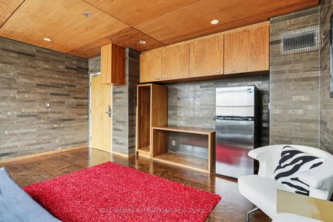 Photo 8 at 519 - 388 Richmond Street W, Waterfront Communities C1, Toronto