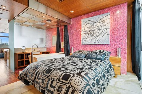 Photo 14 at 519 - 388 Richmond Street W, Waterfront Communities C1, Toronto