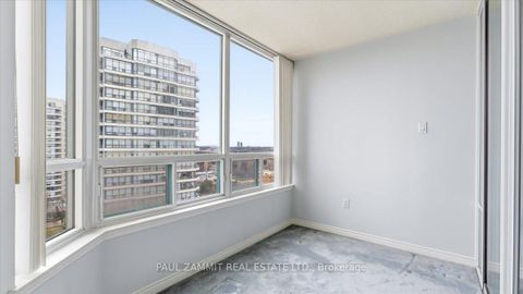 Photo 13 at 911 - 7250 Yonge Street, Yorkhill, Vaughan