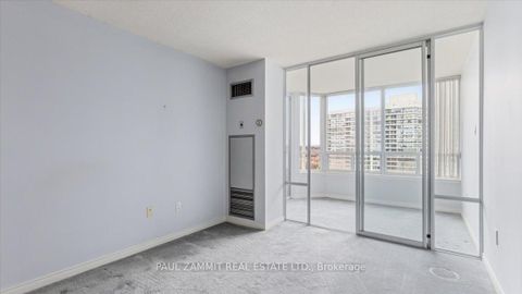 Photo 14 at 911 - 7250 Yonge Street, Yorkhill, Vaughan