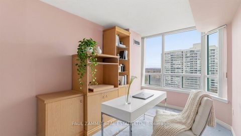 Photo 21 at 911 - 7250 Yonge Street, Yorkhill, Vaughan