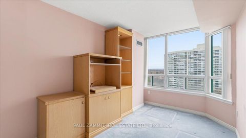 Photo 22 at 911 - 7250 Yonge Street, Yorkhill, Vaughan