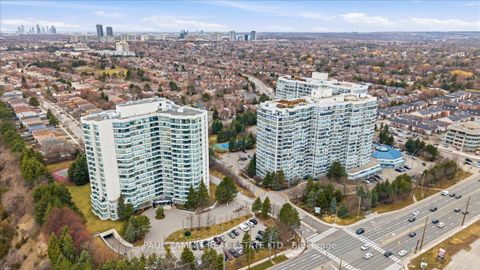 Photo 27 at 911 - 7250 Yonge Street, Yorkhill, Vaughan